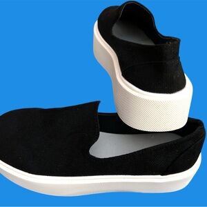 Black Slip On Sneakers Platform NEW, Never Worn FREE SHIPPING